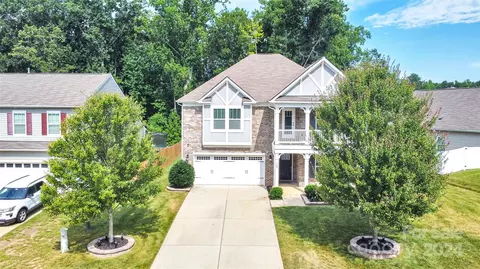 124 Paradise Hills Cir, Mooresville, NC 28115