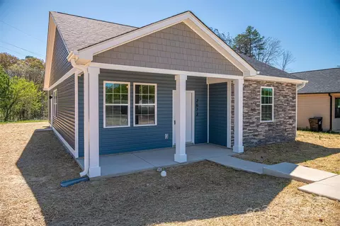 2672 Meadow St, Gastonia, NC 28056