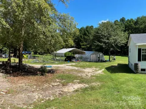Exterior - 694 Henry Curry, Patrick, SC 29584 photo 13 of 20