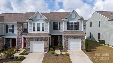 813 Canoe Song Rd, Fort Mill, SC 29708
