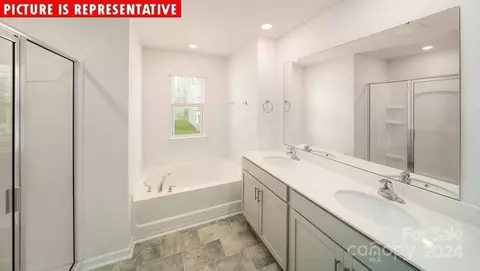 Bath - 10930 Claystone Dr, Davidson, NC 28036 photo 1 of 4
