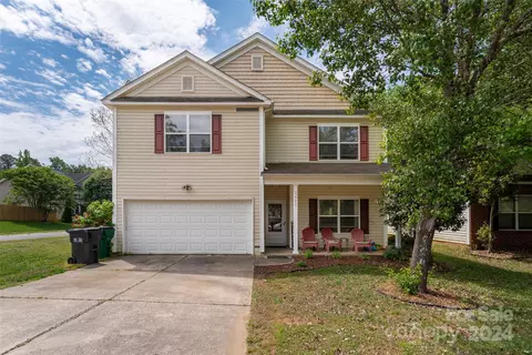 7517 Mary Jo Helms Dr, Charlotte, NC 28215