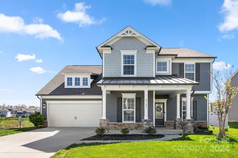8709 Gladden Hill Ln, Fort Mill, SC 29715