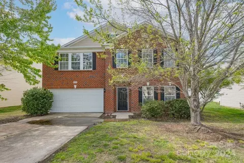 6073 Shamrock Green Dr, Clover, SC 29710