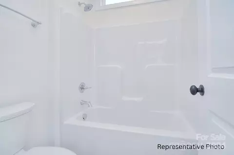 Bath - 4167 Millstream Rd, Denver, NC 28037 photo 5 of 8