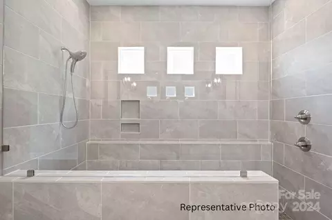 Bath - 4167 Millstream Rd, Denver, NC 28037 photo 3 of 8