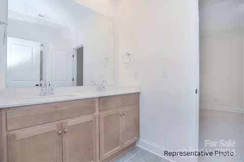 Bath - 4167 Millstream Rd, Denver, NC 28037 photo 4 of 8