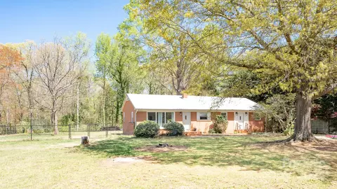3330 Saint James Church Rd, Denver, NC 28037