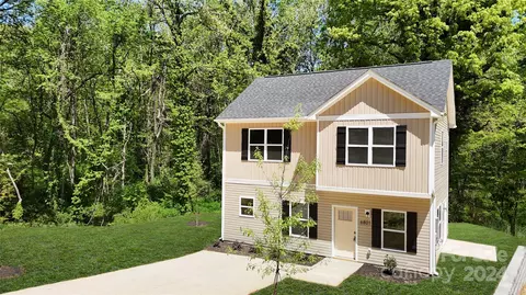 6801 Elmwood Cir, Charlotte, NC 28214