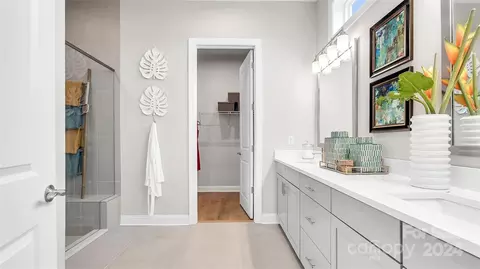 Bath - 6063 Waldorf Ave, Monroe, NC 28110 photo 3 of 4