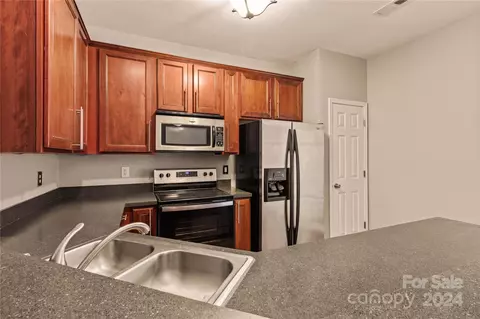 Kitchen - 10516 Trolley Run Dr, Cornelius, NC 28031 photo 1 of 6