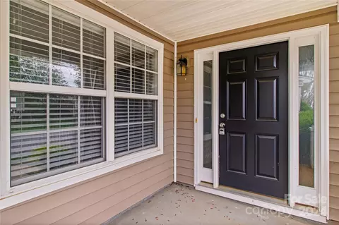 Exterior - 10516 Trolley Run Dr, Cornelius, NC 28031 photo 3 of 9