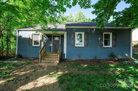 1223 11th Nw St NW, Hickory, NC 28601