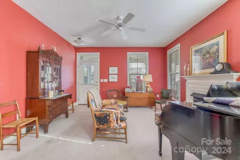 71 Bungalow Ln, Flat Rock, NC 28731 photo 8