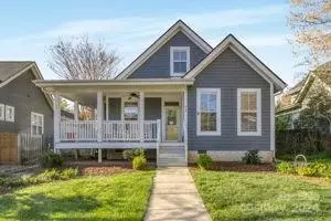 71 Bungalow Ln, Flat Rock, NC 28731
