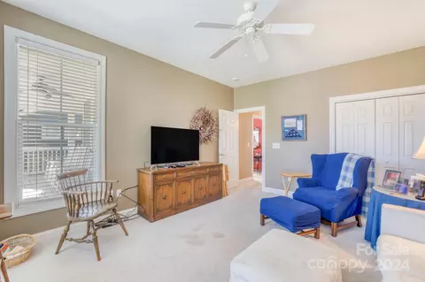 71 Bungalow Ln, Flat Rock, NC 28731 photo 14
