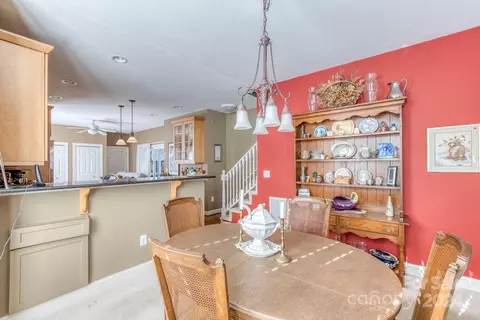 71 Bungalow Ln, Flat Rock, NC 28731 photo 9