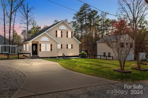 7706 Red Robin Trl, Denver, NC 28037