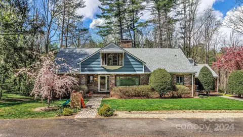 335 Vanderbilt Rd, Asheville, NC 28803