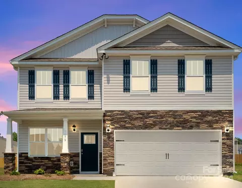 3855 Rosewood Dr, Mount Holly, NC 28120