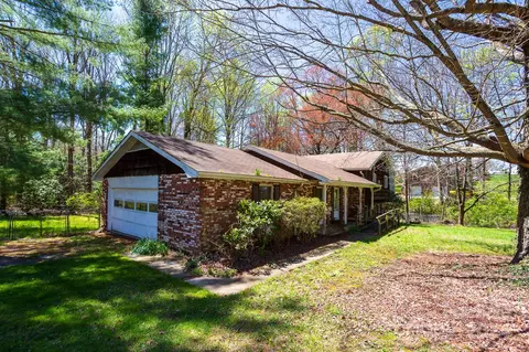 232 Kimberly Ann Dr, Hendersonville, NC 28792