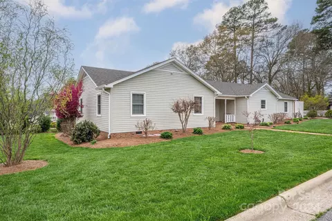 212 Jennings St, Lincolnton, NC 28092