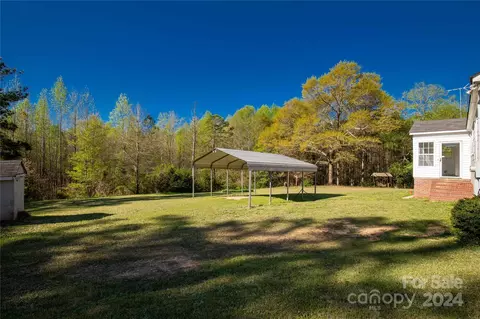 Exterior - 247 Orange Ave, Lancaster, SC 29720 photo 8 of 13