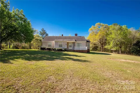 Exterior - 247 Orange Ave, Lancaster, SC 29720 photo 2 of 13