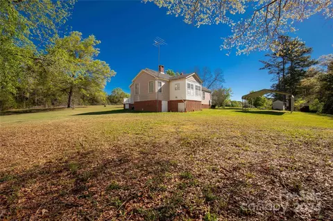 Exterior - 247 Orange Ave, Lancaster, SC 29720 photo 9 of 13