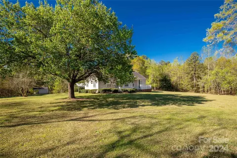 Exterior - 247 Orange Ave, Lancaster, SC 29720 photo 4 of 13