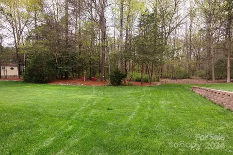 Exterior - 7165 Sedgebrook W Dr W, Stanley, NC 28164 photo 5 of 9