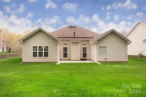 Exterior - 7165 Sedgebrook W Dr W, Stanley, NC 28164 photo 6 of 9