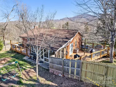 Exterior - 54 Danielwood Ct, Clyde, NC 28721 photo 5 of 12