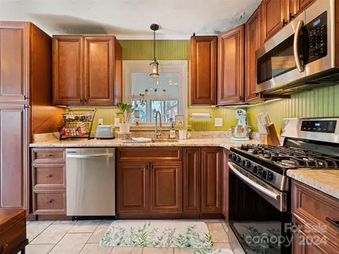 Kitchen - 54 Danielwood Ct, Clyde, NC 28721 photo 3 of 3