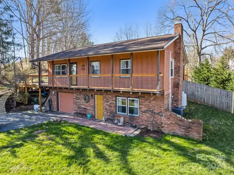 54 Danielwood Ct, Clyde, NC 28721