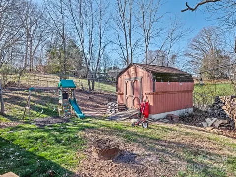 Exterior - 54 Danielwood Ct, Clyde, NC 28721 photo 12 of 12