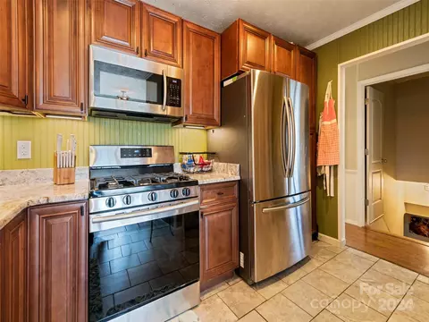 Kitchen - 54 Danielwood Ct, Clyde, NC 28721 photo 2 of 3