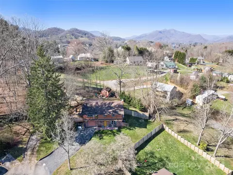 View/Area - 54 Danielwood Ct, Clyde, NC 28721 photo 1 of 3