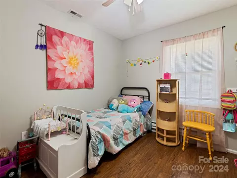 Bedroom - 54 Danielwood Ct, Clyde, NC 28721 photo 5 of 7