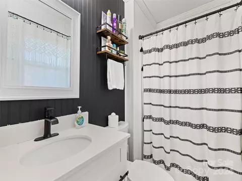 Bath - 54 Danielwood Ct, Clyde, NC 28721 photo 1 of 2