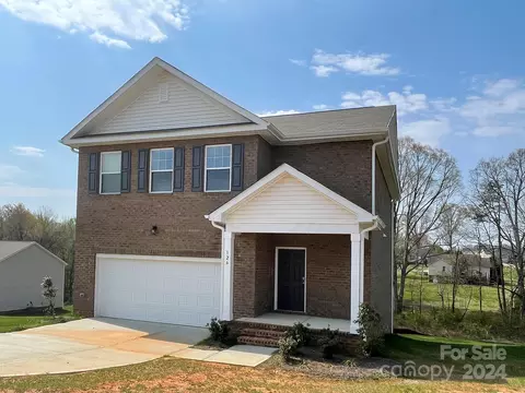 126 Lippard Springs Cir, Statesville, NC 28677