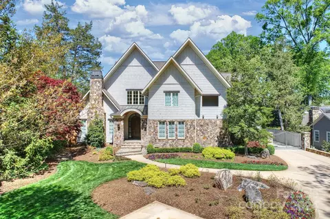 2324 Vernon Dr, Charlotte, NC 28211