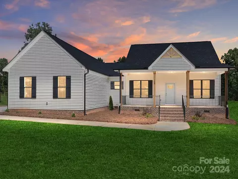 188 Old Pinckney Rd, York, SC 29745