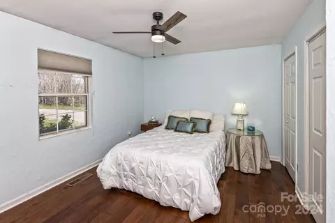 Bedroom - 24 Star Rd, Marshall, NC 28753 photo 2 of 6