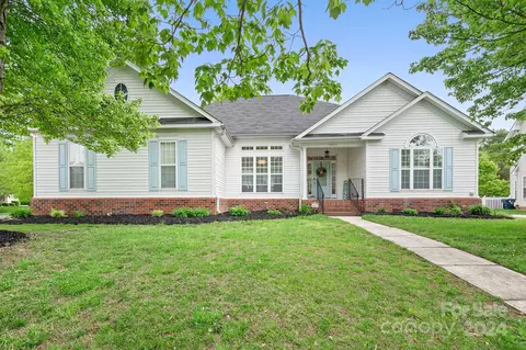 6823 Heritage Orchard Way, Huntersville, NC 28078