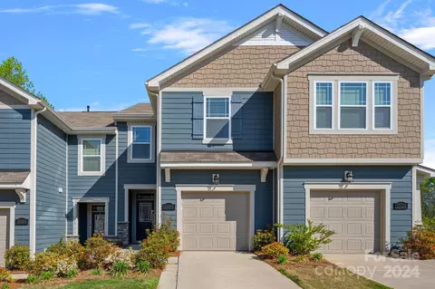 17025 Carolina Hickory Dr, Huntersville, NC 28078