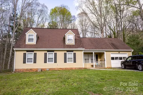 3459 Ridgewood Dr, Morganton, NC 28655