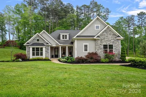203 Webbed Foot Rd, Mooresville, NC 28117