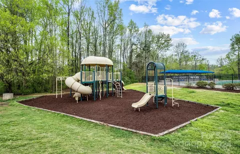 Exterior - 17022 Winged Thistle Ct, Davidson, NC 28036 photo 9 of 12