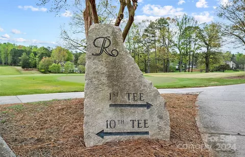 View/Area - 17022 Winged Thistle Ct, Davidson, NC 28036 photo 2 of 4